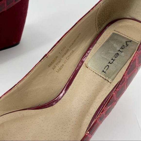 A.J. VALENCIA Red Closed Toe Heels Wedges - Picture 7 of 7